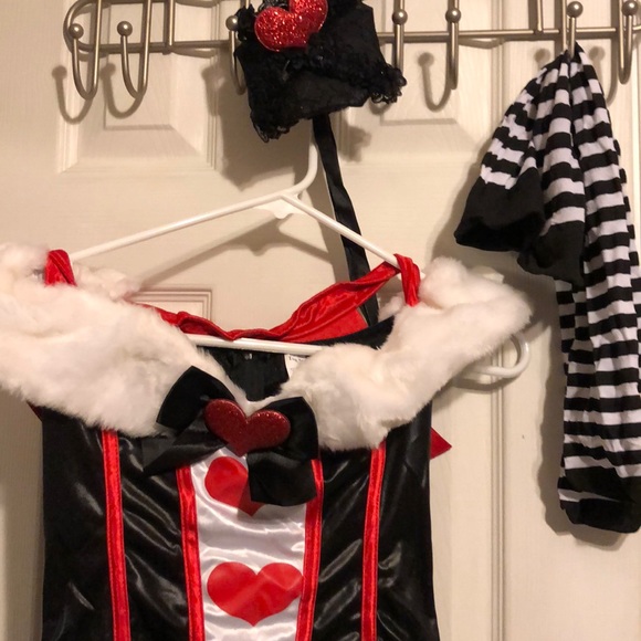 Queen of Hearts Halloween Costume xsmall - Picture 7 of 10